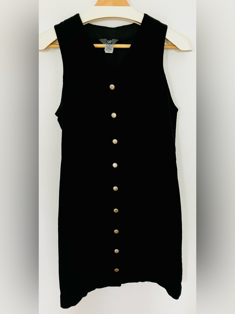 GAP 90’s Black Sleeveless velvet Mini Dress with snap buttons
